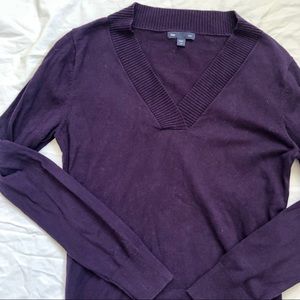 Gap V-Neck Sweater